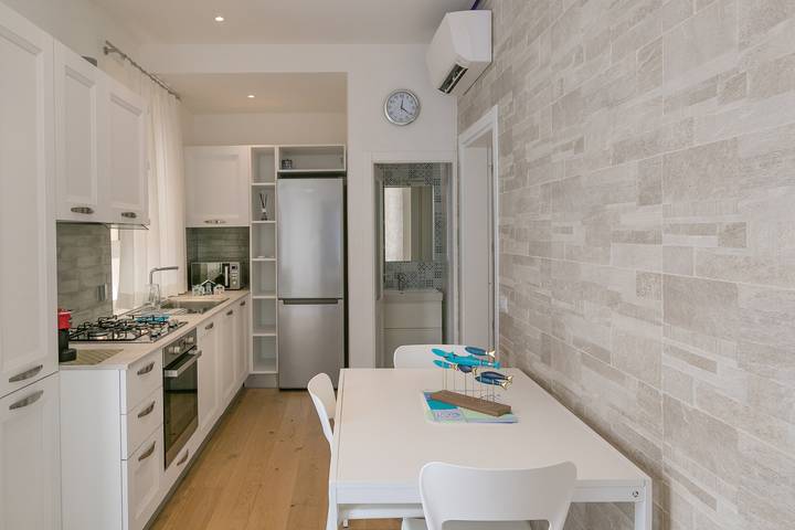 Appartamento intero, Appartamento per vacanze "Casa del Marinaio" con vista mare, Wi-Fi, balcone e terrazza in Spiaggia di Rimigliano (San Vincenzo), San Vincenzo