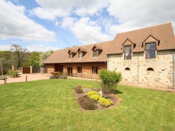 Gîte pour 12 personnes, avec Terrasse et Jardin