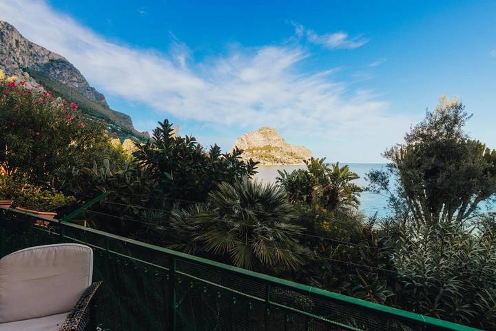 Location de vacances pour 6 personnes, avec jardin et vue à Porticello