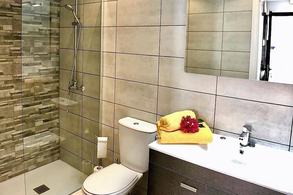 Modern-Luxury 2-bedroom bungalow with Wifi and Ac in Caleta de Fuste, Antigua