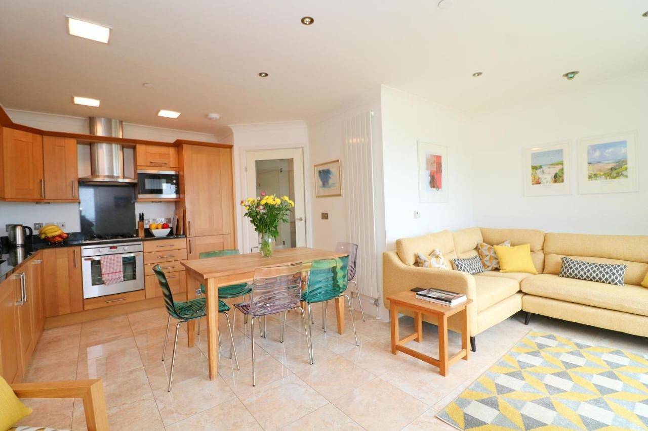 Three-Bedroom House in Constantine Bay, Cornwall