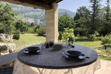 Gîte pour 4 personnes, avec jardin et balcon, animaux acceptés à Coursegoules