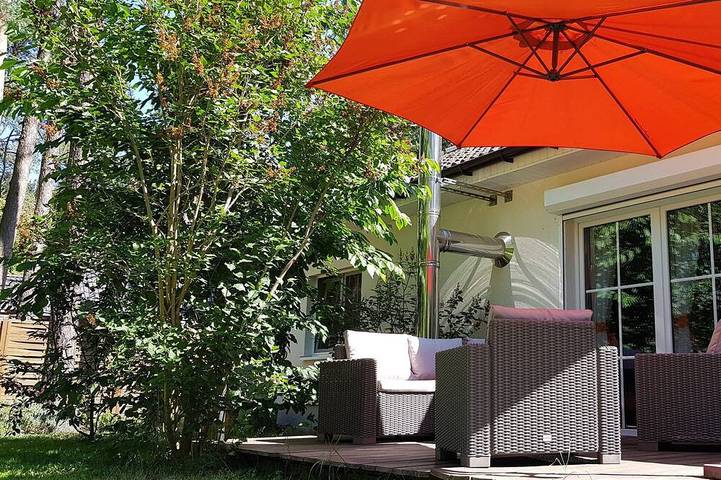 Ferienhaus für 6 Personen, mit Terrasse und Garten in Beelitz