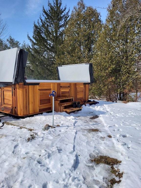 Serene Westfield Tiny Cabin in Huronsee (Kanada)