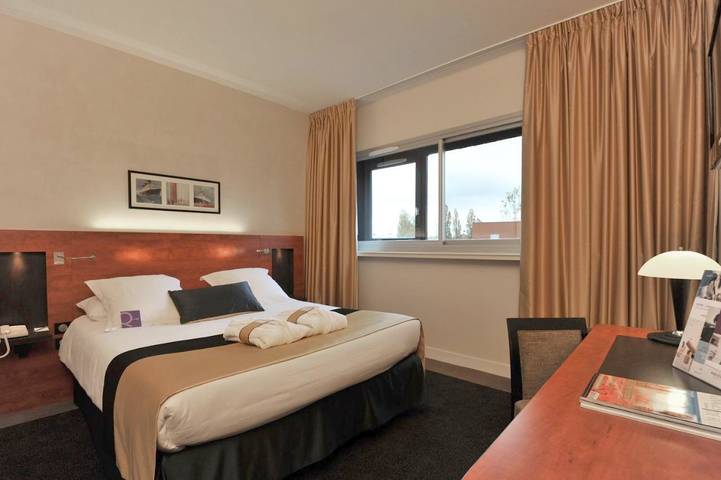 Hôtel pour 2 personnes, avec jardin et sauna à Maurepas