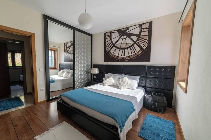 Gîte pour 4 personnes, avec jardin et jacuzzi dans São Lourenço do Douro