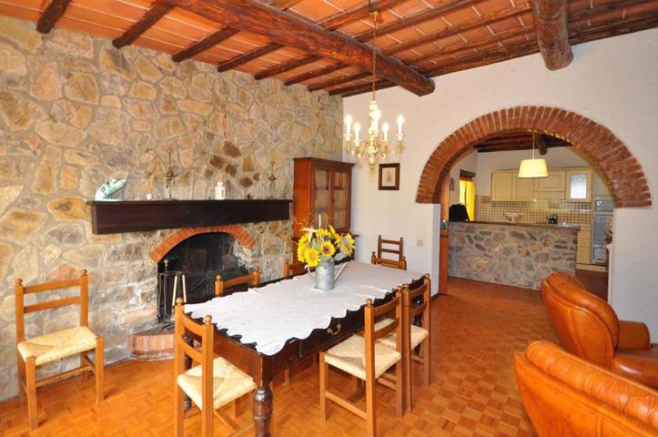 Maison de campagne pour 8 personnes, avec piscine et balcon ainsi que jardin et vue dans San Sano - 4