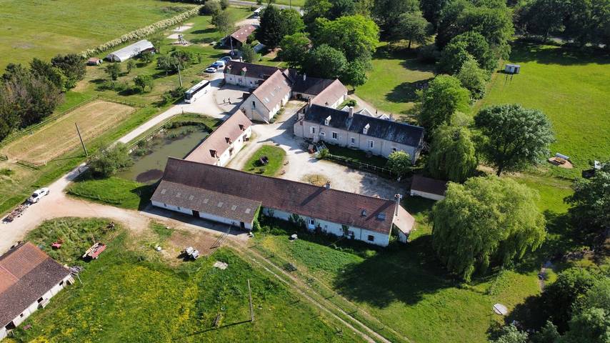 Gîte pour 17 personnes, avec terrasse et jardin à Langon (Loir-et-Cher)