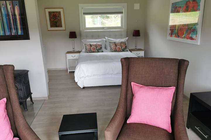 Ganze Wohnung, Luxurious  1-bedroom Apartment on a 400 year old historical farm in Lesja in Lesja