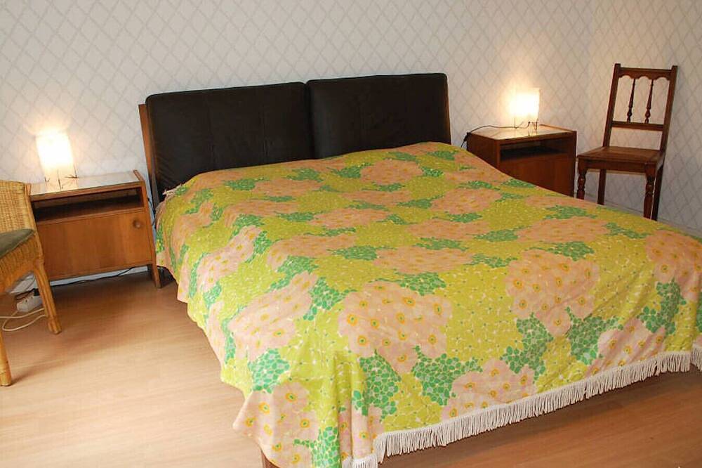 Schönes Ferienhaus auf Seegrundstück mit Boot und Sauna in Ödeshög, Östergötland