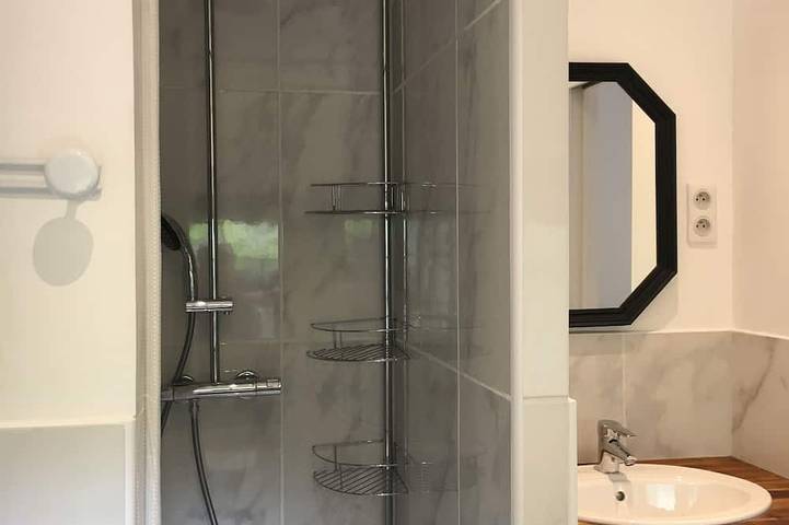 Gîte pour 2 personnes, avec jardin et jacuzzi dans Grands Thermes - 4