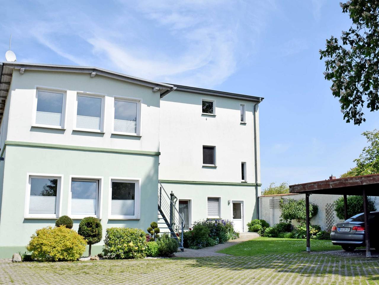 Ganze Ferienwohnung, Ferienwohnung Altefähr mit super Seeblick und Sonnenterrasse in Altefähr, Stralsund Umland