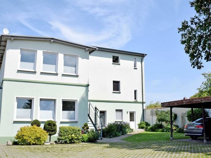 Ferienwohnung für 4 Personen, mit Garten und Seeblick sowie Terrasse, kinderfreundlich in Altefähr - 3