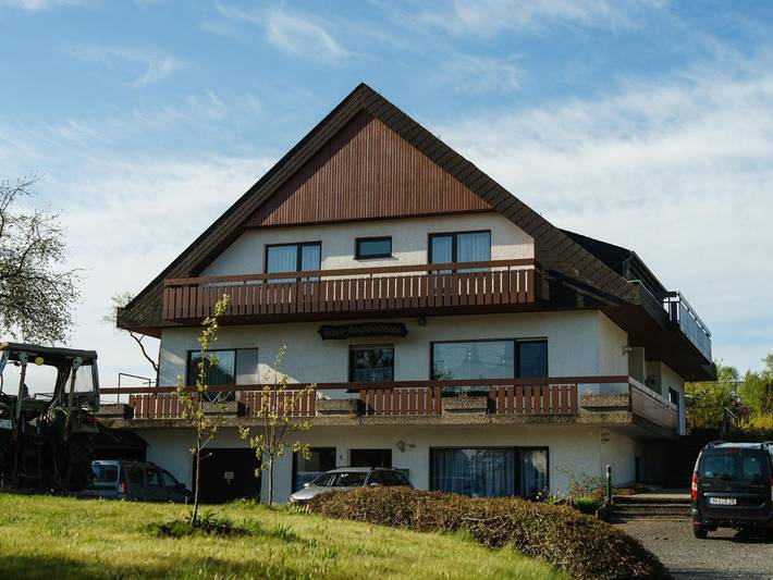 Zimmer für 2 Personen, mit Garten und Terrasse in Morbach