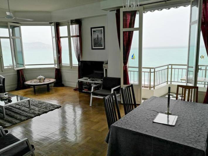 Gîte pour 7 personnes, avec terrasse et vue dans Plage Fabron Bambou Nice - 3