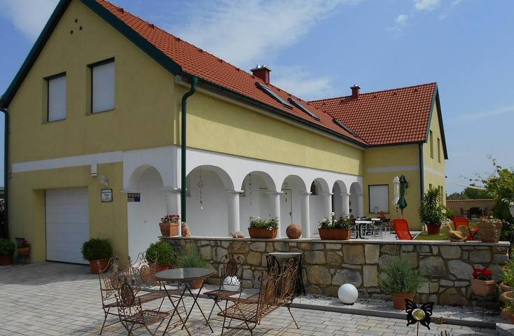 Ferienwohnung für 4 Personen, mit Terrasse und Garten am Neusiedler See