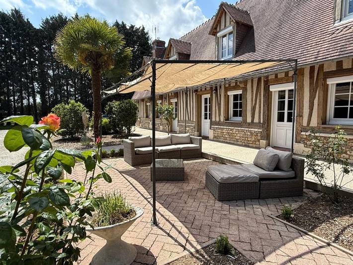 Location de vacances pour 6 personnes, avec Terrasse et Jardin à Thiberville