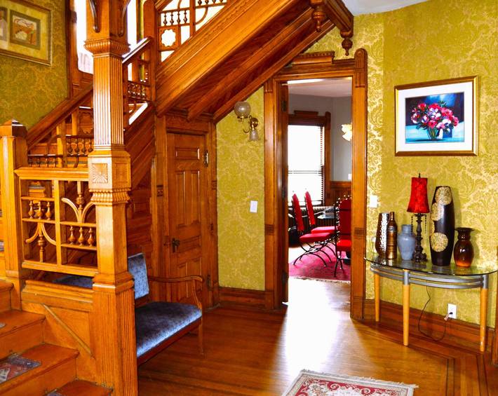 Historic Legg House Inn in Minneapolis, Twin Cities