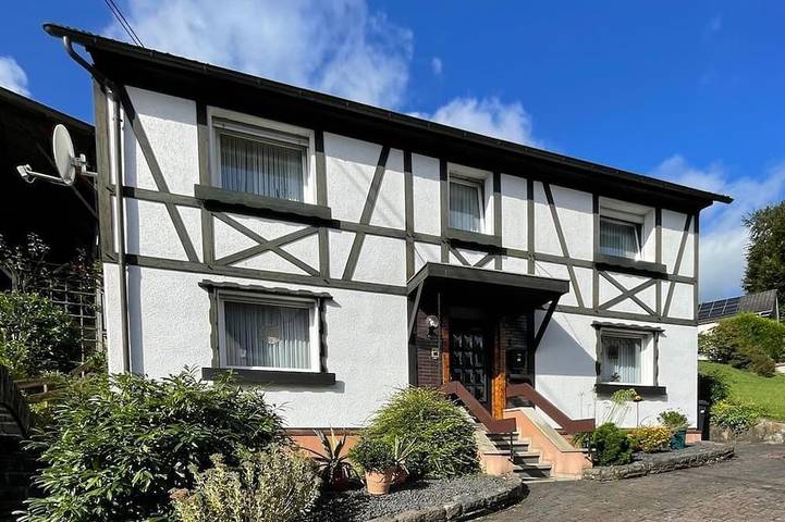 Ferienhaus für 4 Personen, mit Balkon und Garten in Hausen (Wied)