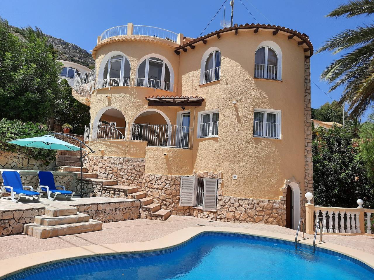 Villa familiar "Es Paradis" con piscina, jardín y Wi-Fi in Maryvilla, Costa Blanca