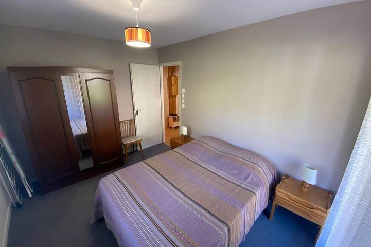 Apartamento entero, Espacioso apartamento de 3 habitaciones cerca de pistas con Wi-Fi y parking in La Chapelle-d'Abondance, Les Portes du Soleil