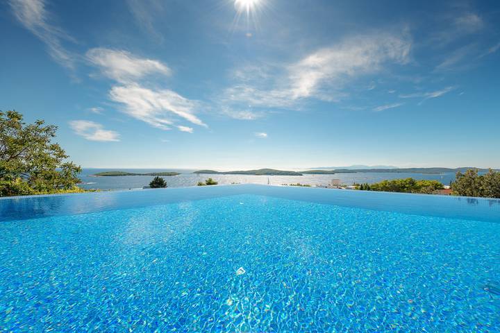 Villa für 10 Personen, mit Pool und Garten sowie Sauna und Meerblick auf Hvar