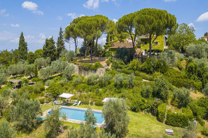 Agriturismo per 3 persone, con piscina e terrazza, adatto a famiglie con bambini a Impruneta