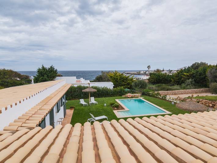 Lujosa villa "Binimigi" con vistas al mar, terraza y piscina privada in Binisafua, Sant Lluís
