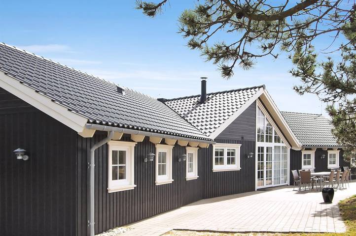 Ferienhaus für 10 Personen, mit Sauna und Terrasse sowie Whirlpool in Blavand