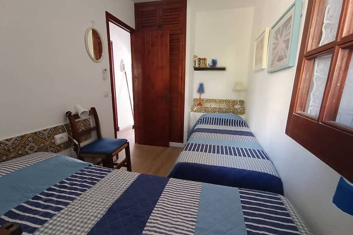 Gîte pour 4 personnes, avec piscine ainsi que jardin et balcon à Son Bou - 4