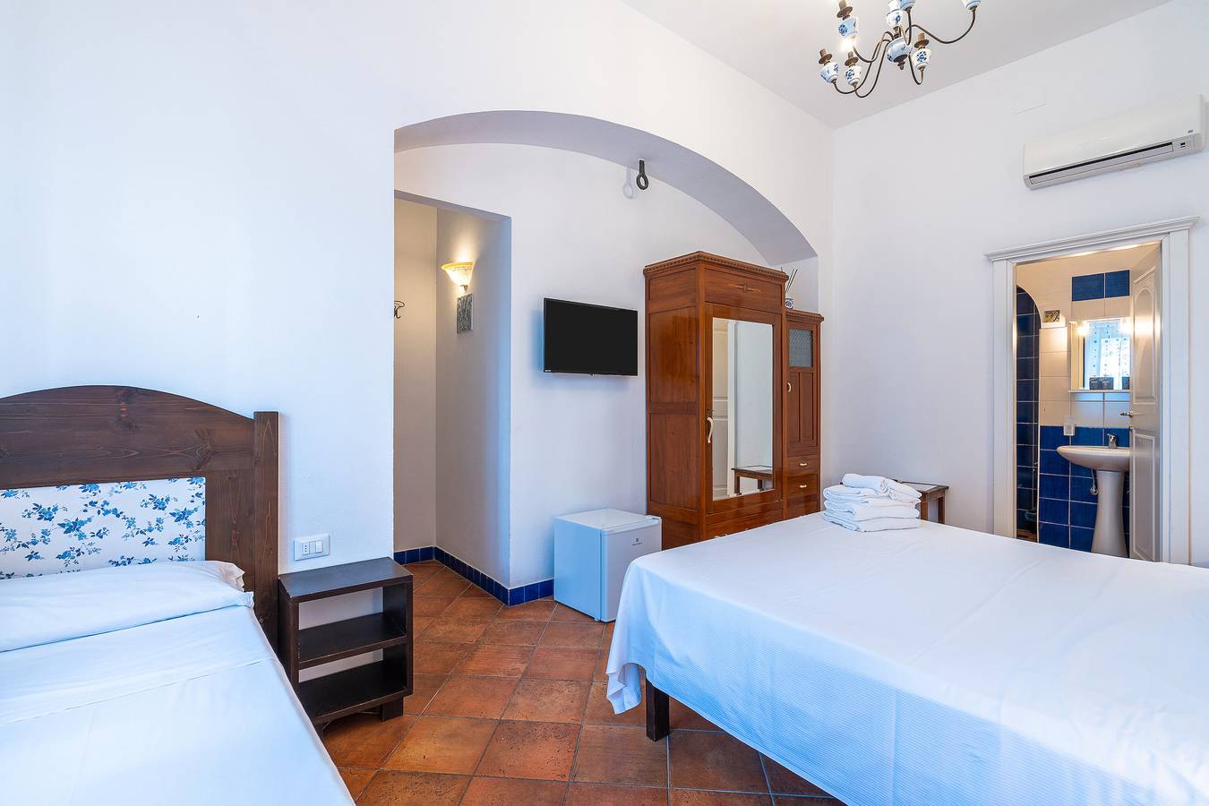 Zimmer 'Al Palmento Relais - Nero D'Avola R2' mit Gemeinschaftspool, Wi-Fi und Klimaanlage in Syrakus, Syrakus Provinz