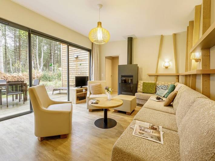 Gîte pour 6 personnes, avec Piscine à Les Trois-Moutiers