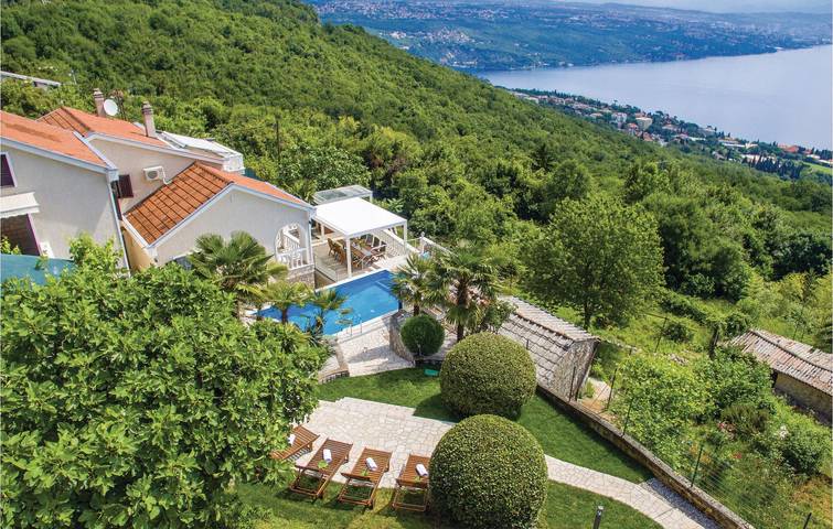 Ferienhaus für 16 Personen, mit Ausblick und Terrasse, kinderfreundlich in Opatija Riviera - 2