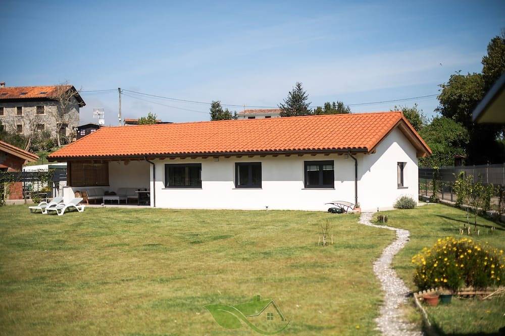 La Llosa del Corral Vacation Home in La Isla (Colunga), Colunga
