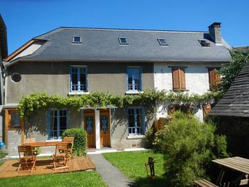 Gîte pour 5 personnes, avec terrasse et jardin, animaux acceptés à Argein