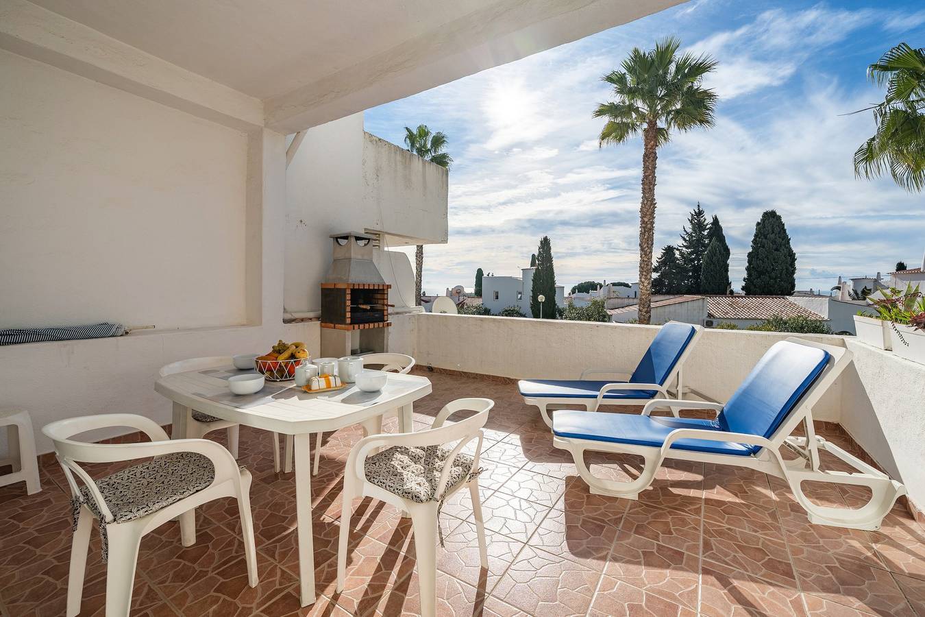 Maison de vacances 'Casa Da Rocha' avec piscine partagée, Wi-Fi et climatisation in Armação de Pêra (costa), District de Faro