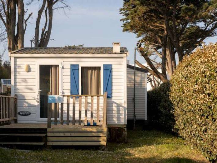 Camping pour 2 personnes, avec terrasse, animaux acceptés dans Côte de Jade