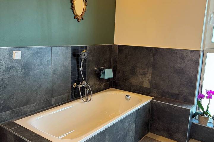 Ganze Wohnung, Modern-gemütlich mit Bergblick – perfekt für Gruppen, Familien und Workation! in Vils, Außerfern