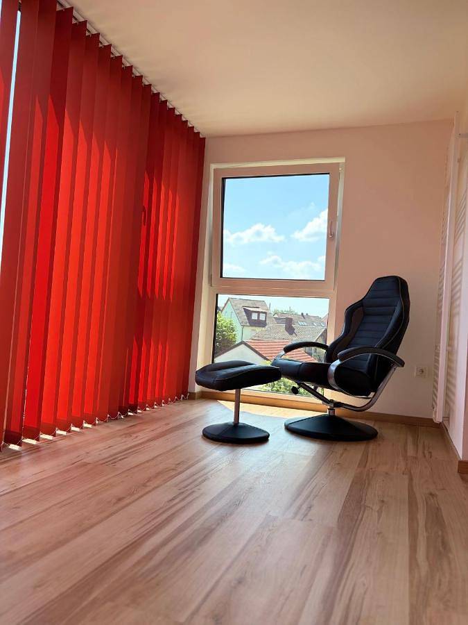 Gîte pour 3 personnes, avec jacuzzi et balcon dans Grafenwohr