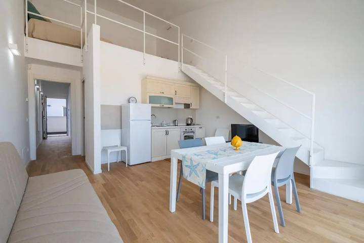 Ferienwohnung für 5 Personen, mit Balkon/Terrasse und Meerblick in Bari - 4