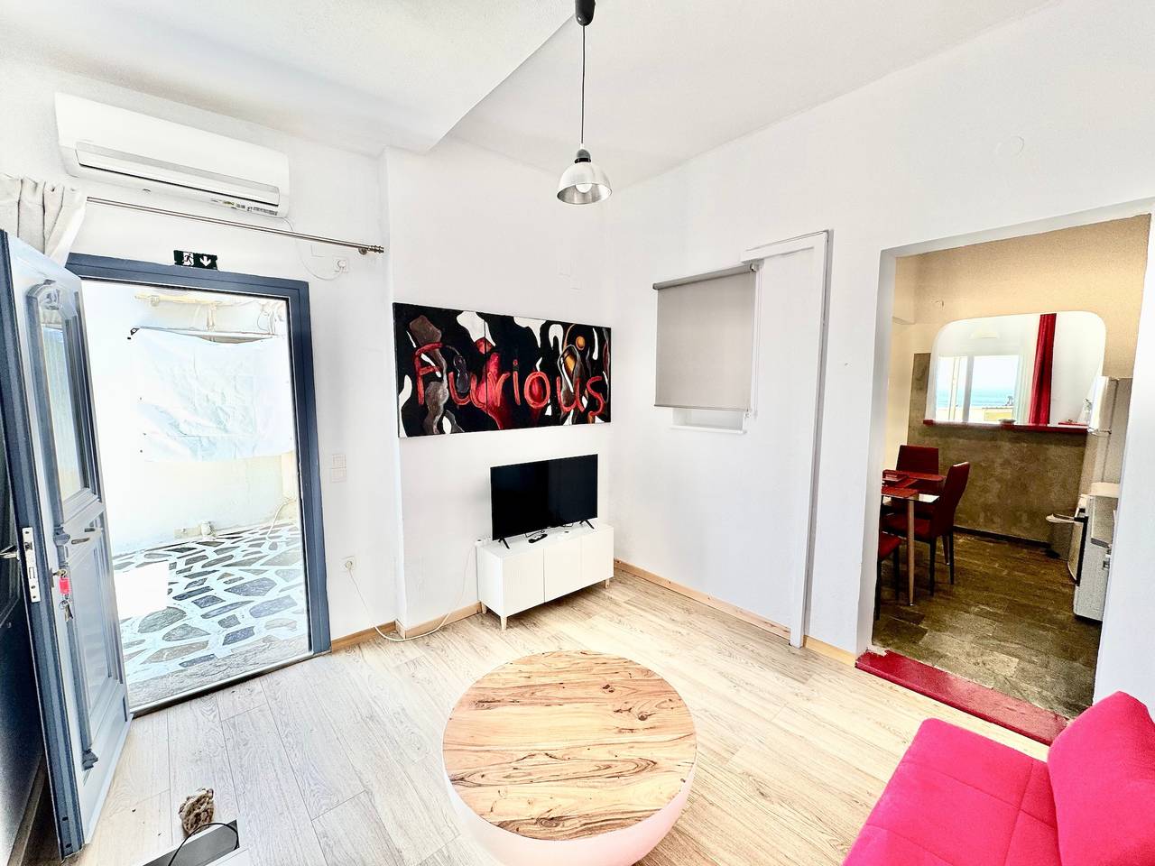 Apartamento inteiro, Apartamento 'Porfira' com jardim privado, Wi-Fi e ar condicionado in Tinos