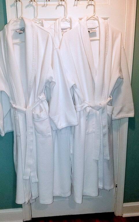 Spacious 2 Br, 1 1/2 baths, hot tub, pool table, outside room, full kitchen in Union County (IL)