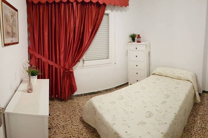 Ferienwohnung für 6 Personen, mit Balkon und Pool in Castelldefels - 3