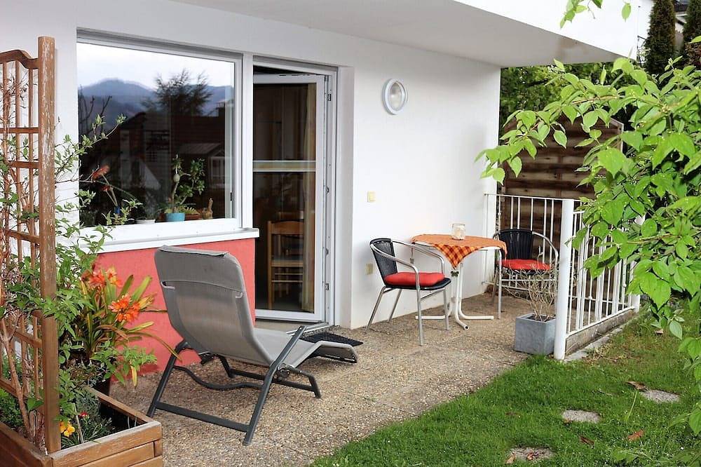 Ganze Wohnung, Ferienwohnung 'Schubert-Stein' mit Bergblick, privater Terrasse und Wi-Fi in Kollnau, Waldkirch