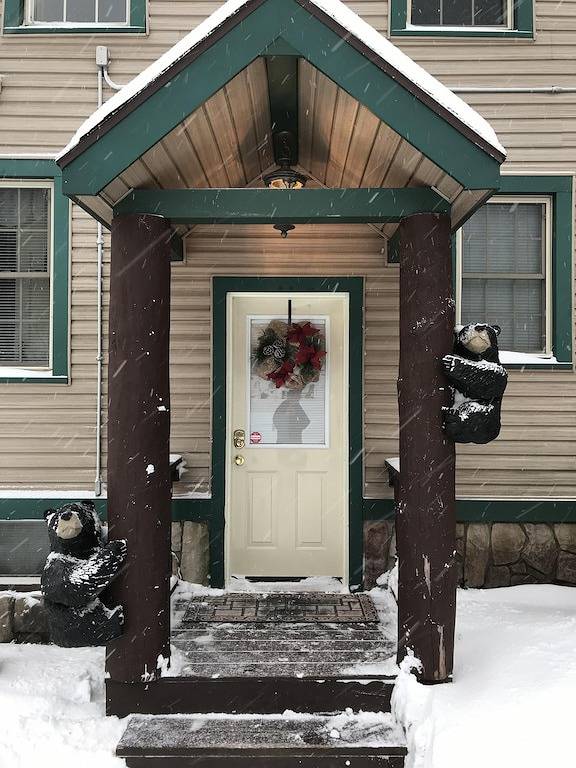 Red Fox Stadthaus mit Whirlpool und großer Feuerstelle, zu Fuß zum Restaurant und zur Bar in Windham Mountain
