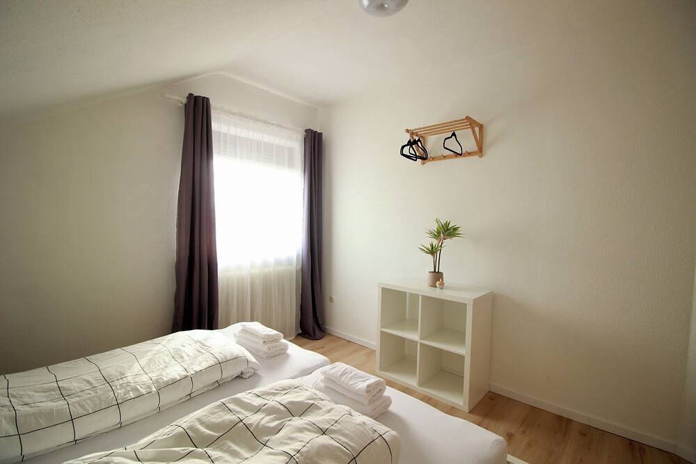 Ganze Wohnung, Holzapfel - Ferienwohnung im Schwarzwald - 2 Schlafzimmer in Villingen-Schwenningen, Mittlerer Schwarzwald