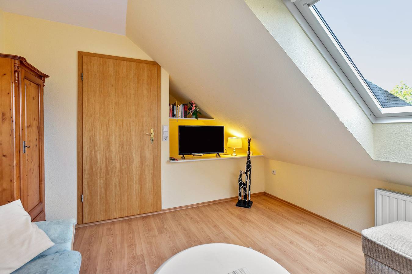 Ganze Wohnung, Ferienwohnung Roswitha" mit Gemeinschaftsgarten, Balkon und Wi-Fi in Langenhorn, Grünes Binnenland