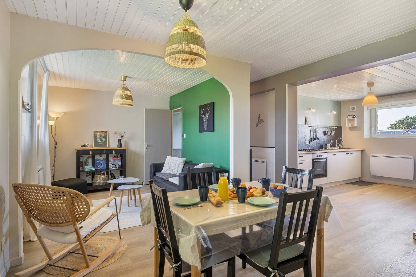 Appartement proche de la mer : Ty Hent Ar Mor in Kerlouan, Région de Brest