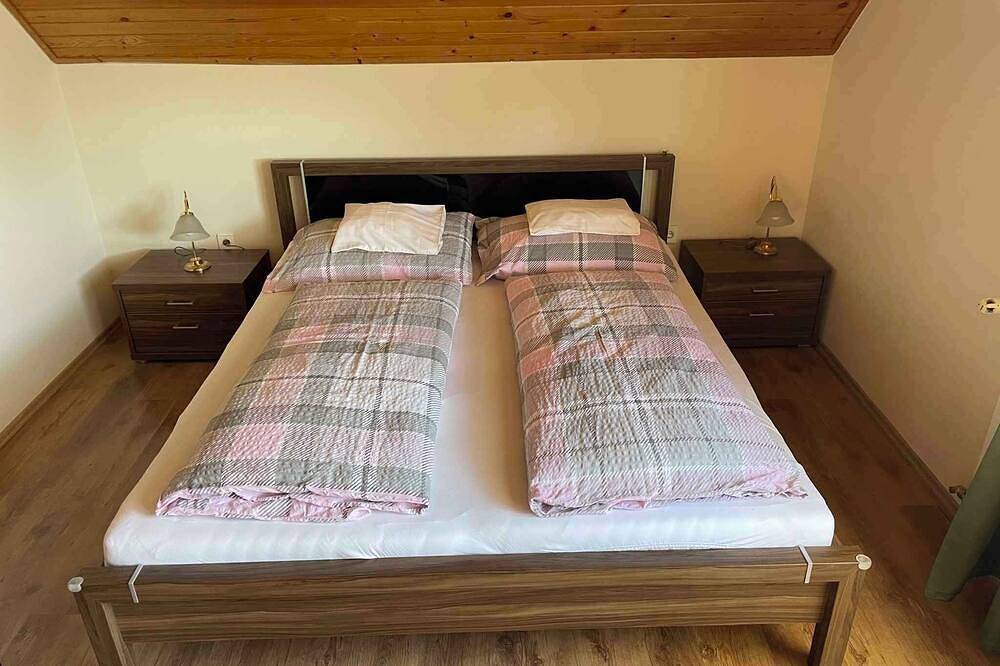 Ganze Wohnung, Ferienwohnung mit Klimaanlage und Internet in Gyenesdias, Balaton Hochland Nationalpark