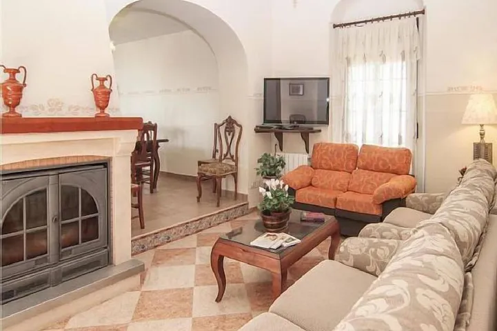 Cottage for 9 people, with terrace and garden - 1